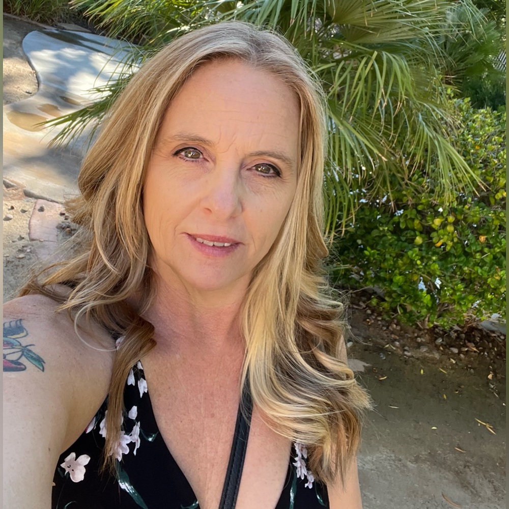 Meet your Posher, Lori